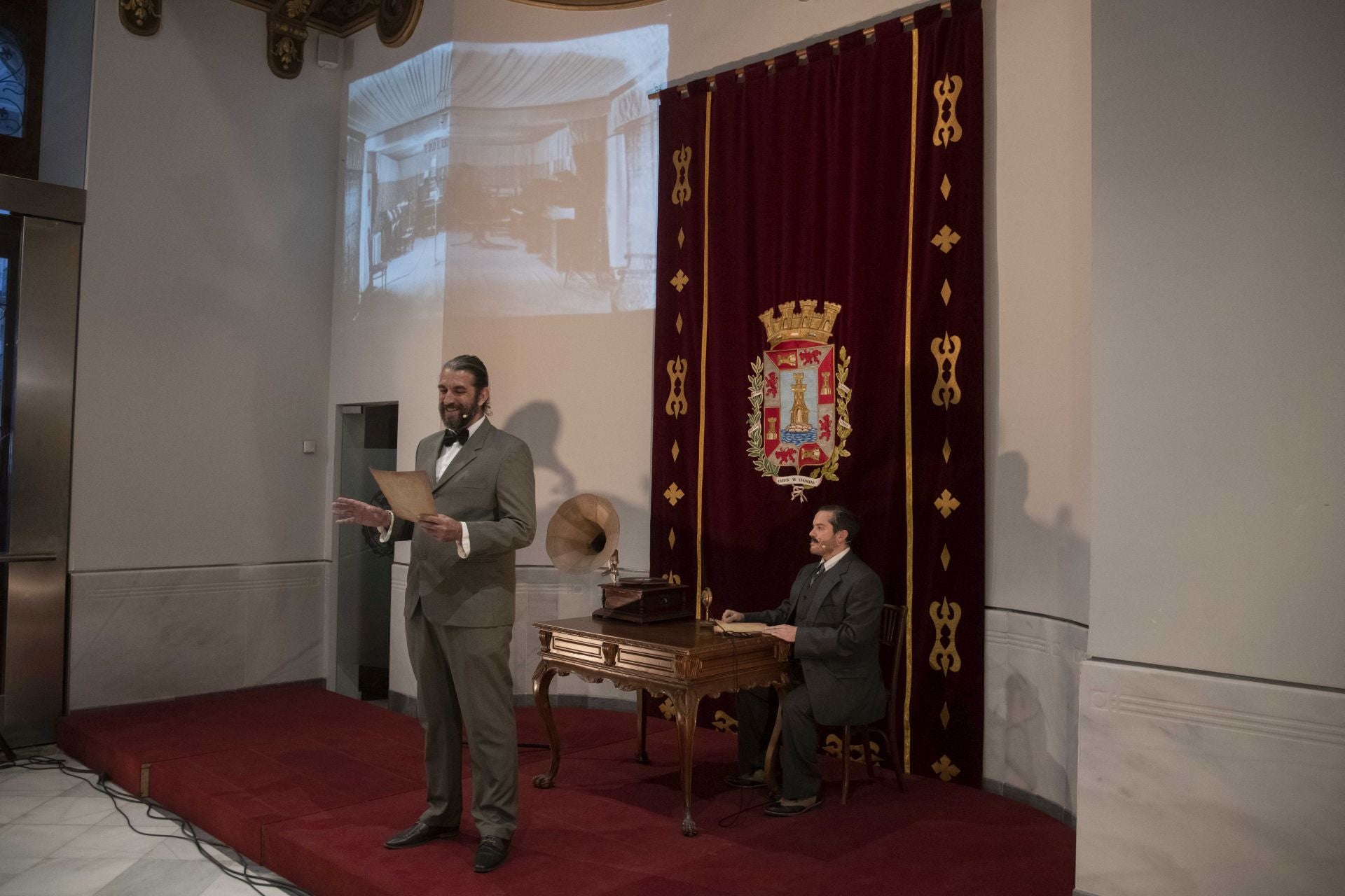 Cien años de emisiones de radio local en Cartagena